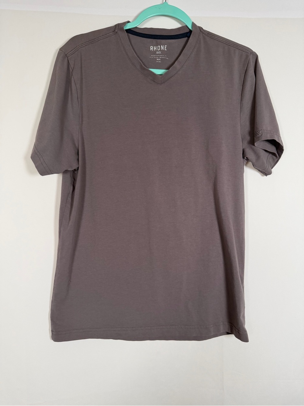 RHONE Men’s V-Neck Short Sleeve Tee in Taupe Gray